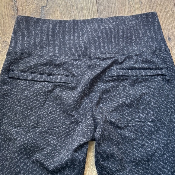 Women’s Athleta Capri Leggings - Picture 4 of 7